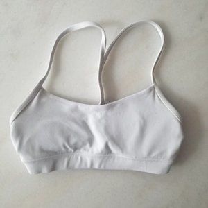 Lululemon Flow Y Bra Nulu Light Support in White Size 4